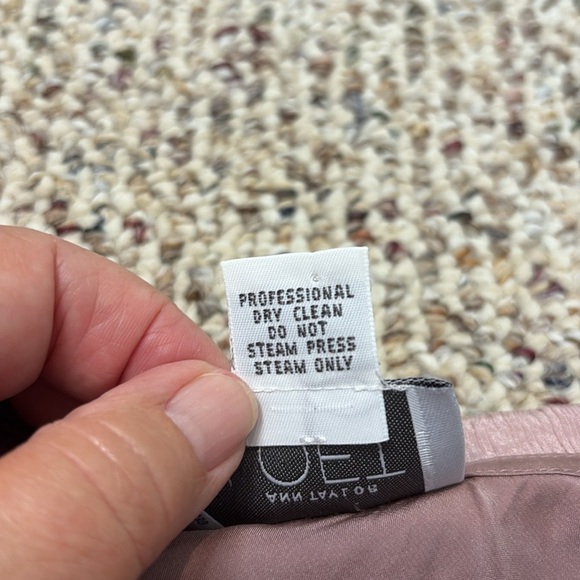 LOFT Light Mauve Silk Blouse with Bib Collar & Rhinestone Pin. 12P - Picture 7 of 11